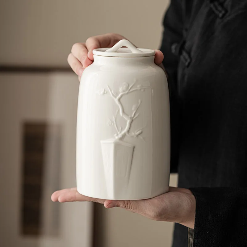 

Белая фарфоровая канистра для чая - керамическая банка с тиснением цветов сливы, большой герметичный контейнер для сбора листового чая