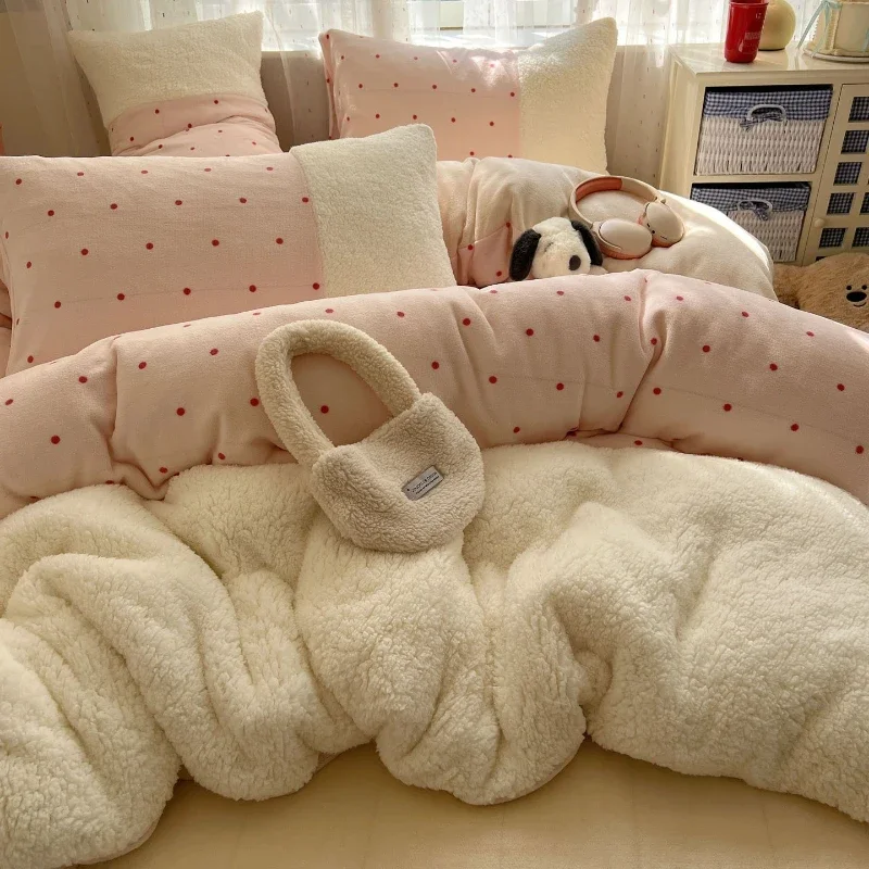 Thick Plush Super Warm Milk Velvet Bedding Four Piece Set Queen King Polka Dot Pattern Heat Retention Duvet Cover Beds Sheet