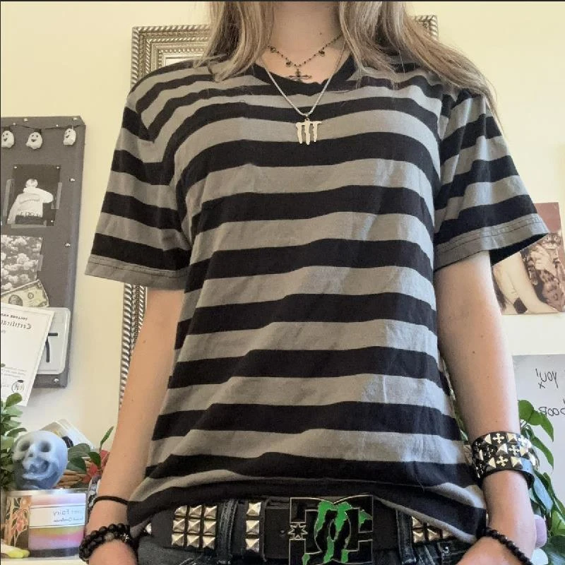 Skater 00s Cottage T-shirt Y2k Grunge Emo Striped Tee Casual V Neck Short Sleeve Pullovers Crop Tops Women Men's Vintage Clothes