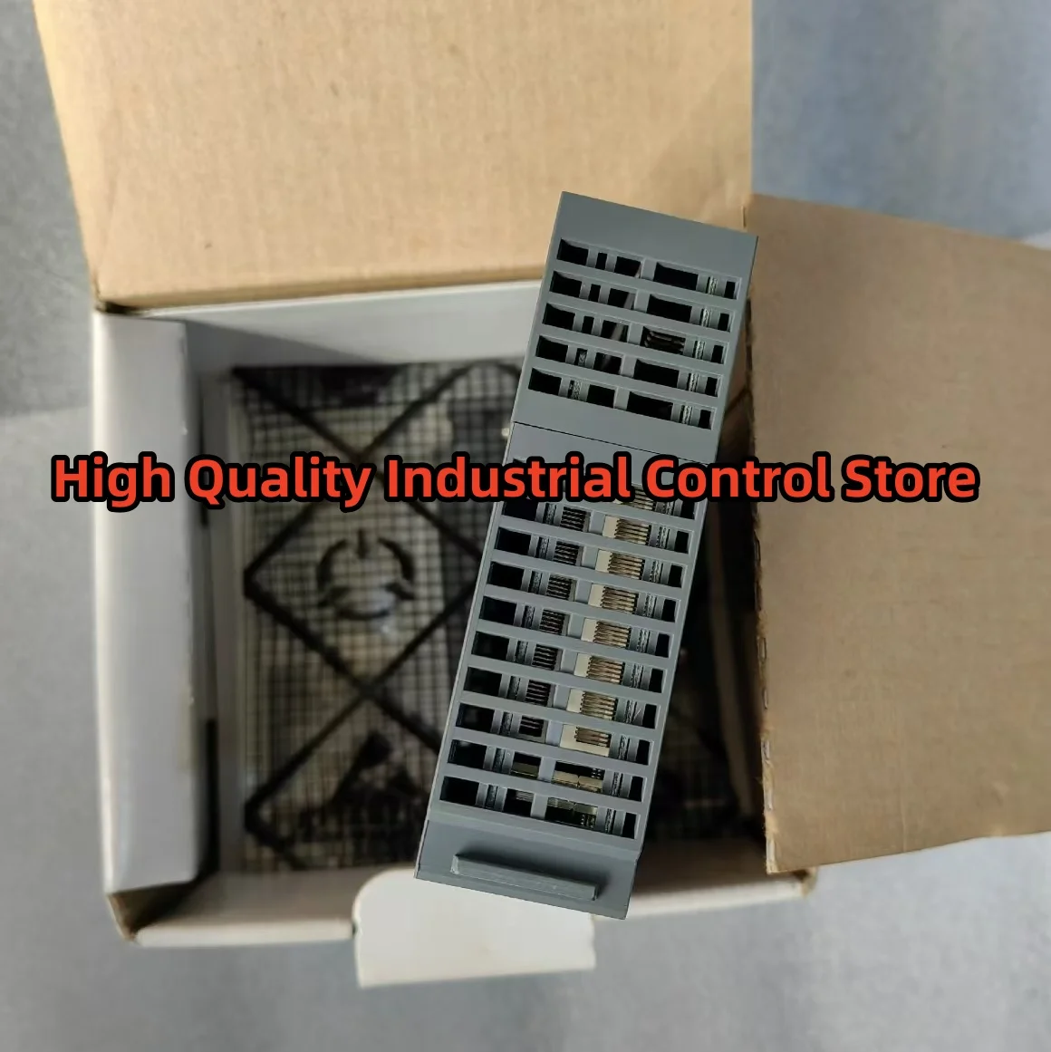 

XGF-PD1H новый модуль ПЛК XGI-D28A XGO-TR8A