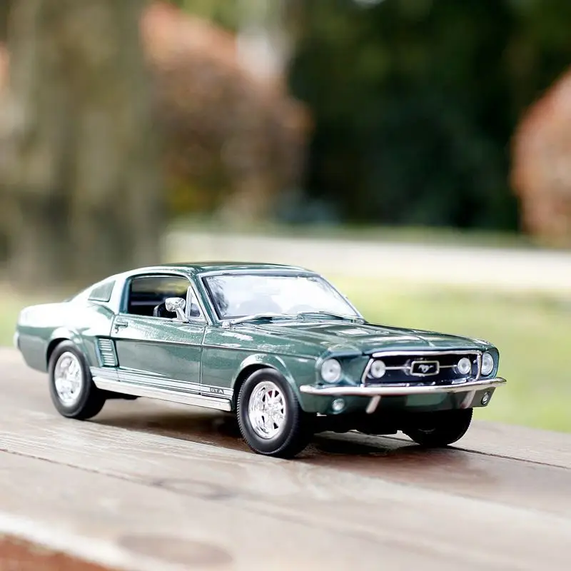 Maisto Original Genuine 1/18 1967 Ford Mustang Gta Fastback Replica Car Model Alloy Casting Collectible Toys Ornaments