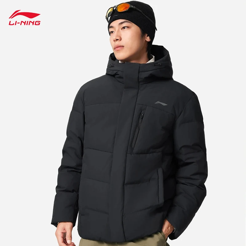 

LI-NING Men's Fitness Series Reflective LN FIR WARM & LN WATER PROOF Duck Down Short Down Jacket AYMV153