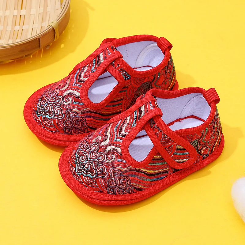Child walkingshoe2025new retro baby traditional clothshoe baby anti softsole home floorshoe casual versatile toddler walkingshoe