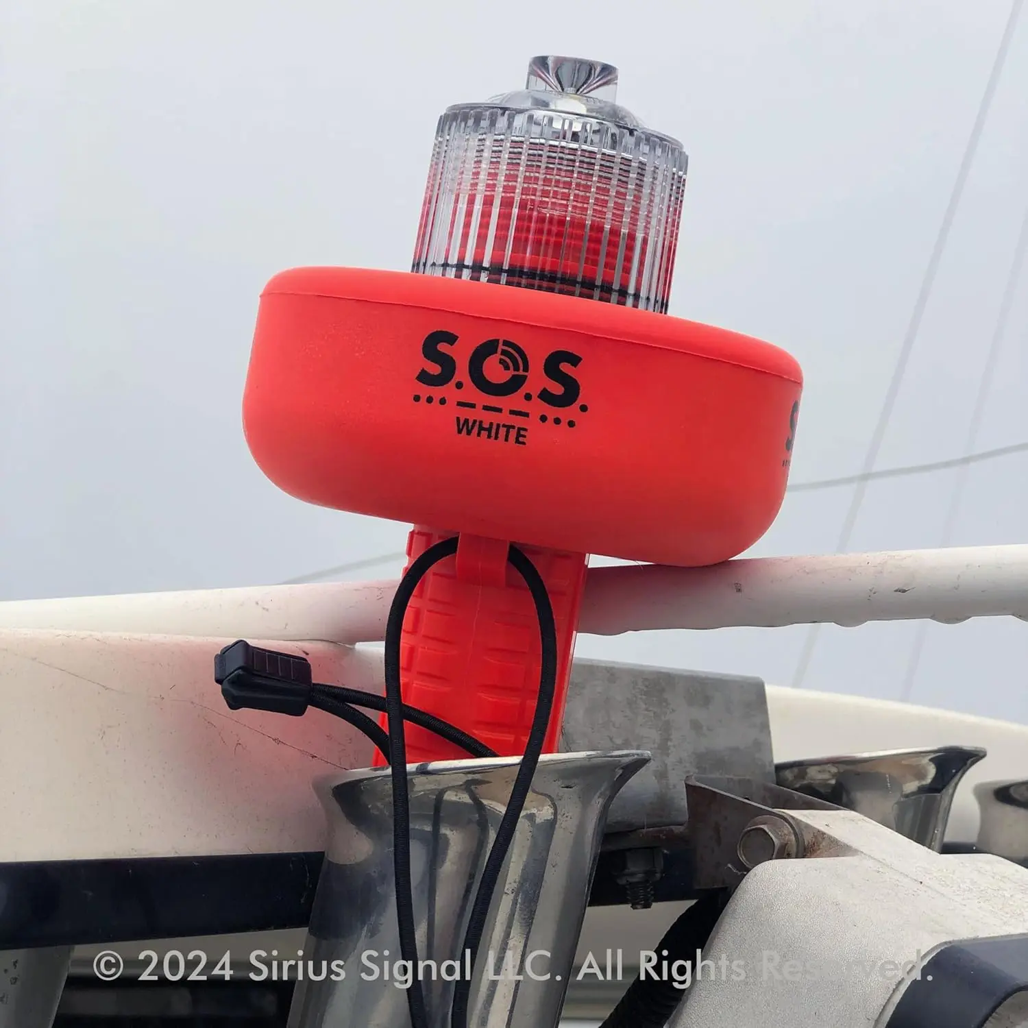

Светодиодный сигнал SOS C-1003 — замена электронного потока, одобрено USCG, включает дневный флаг и свисток