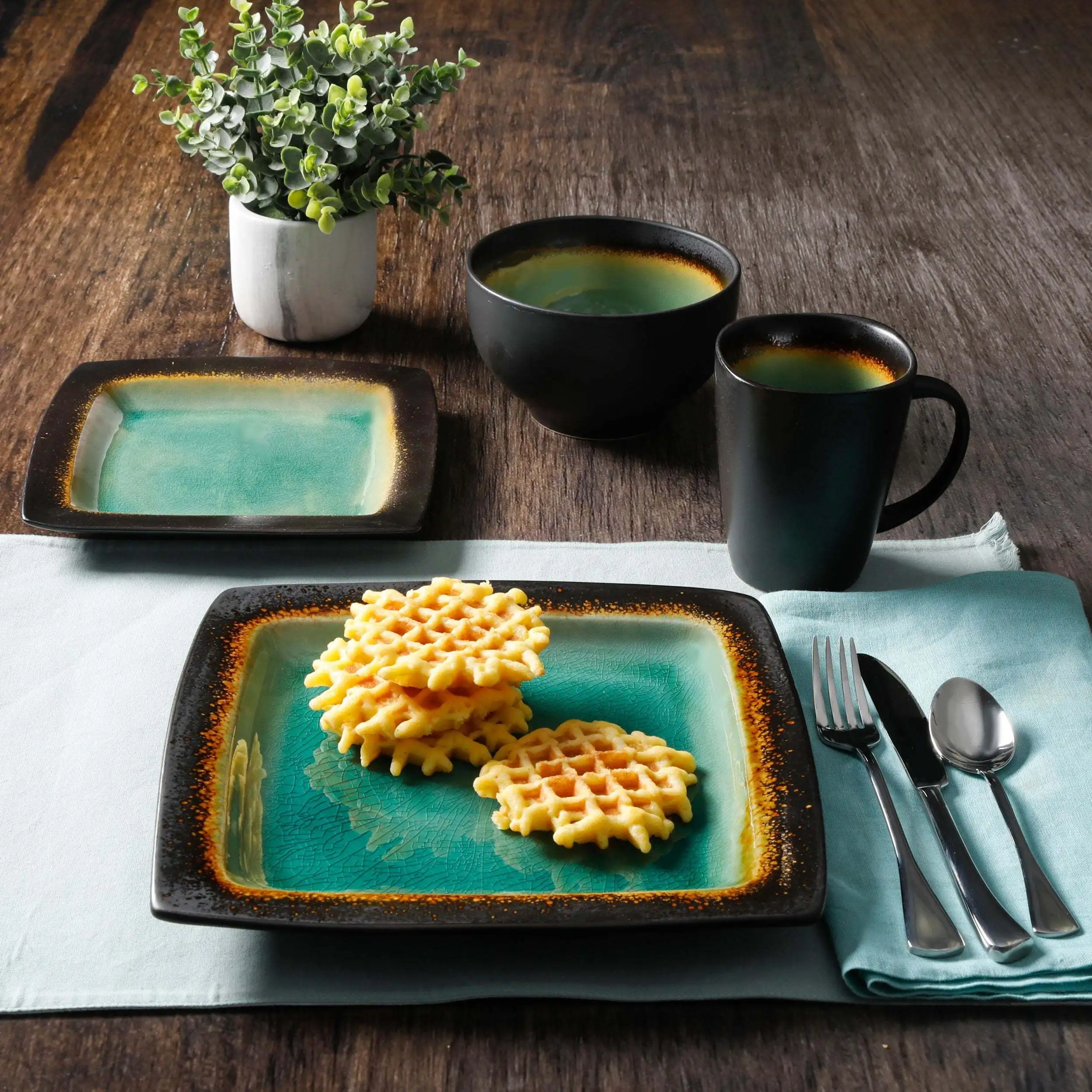 Ocean Oasis 16-Piece Dinnerware Set, Turquoise