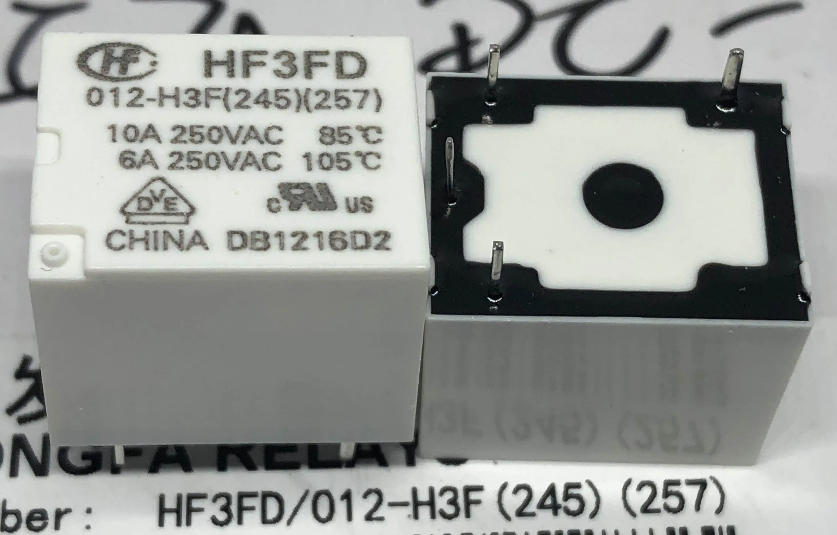 Relais HF3FD 009/012/024 – 4-Pin, 1 Stück, Für 9V/12V/24V, 10A, Elektromechanisch