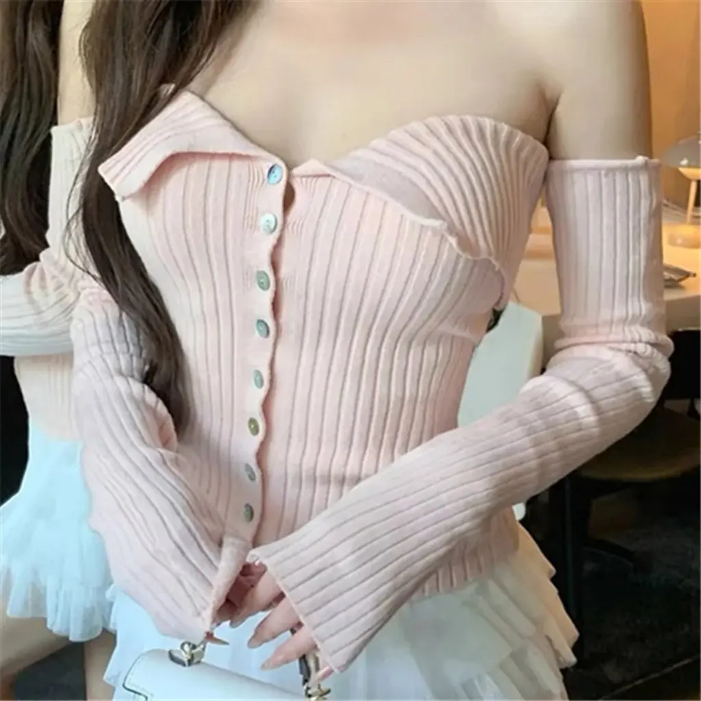 女性の純粋な欲望スタイルセクシーなオフショルダー長袖ニットウェア秋冬ストラップレスフラットカットセーター