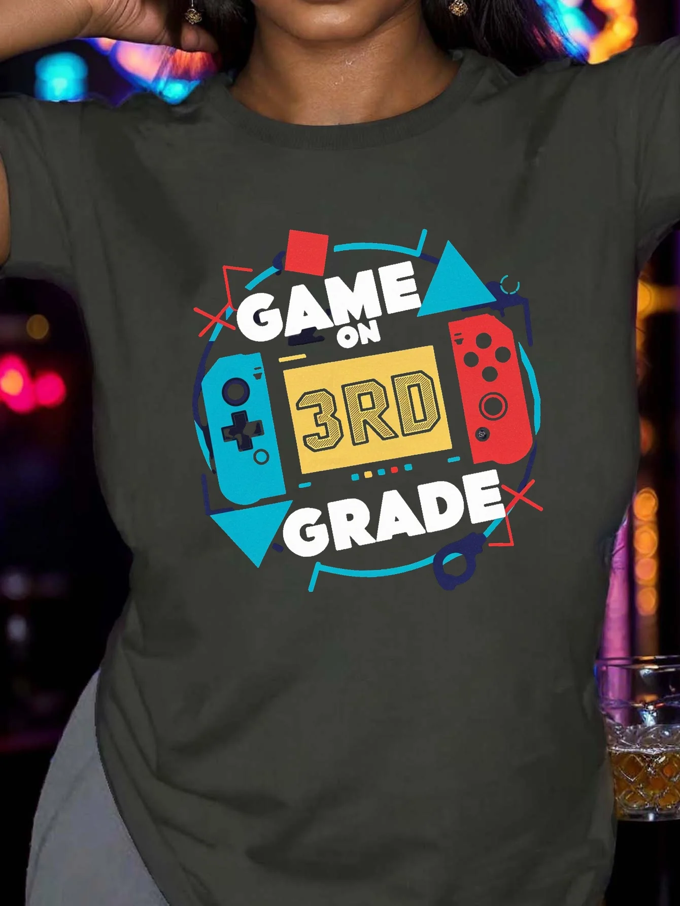 Women's T-shirt with game console illustration - comfortable fit