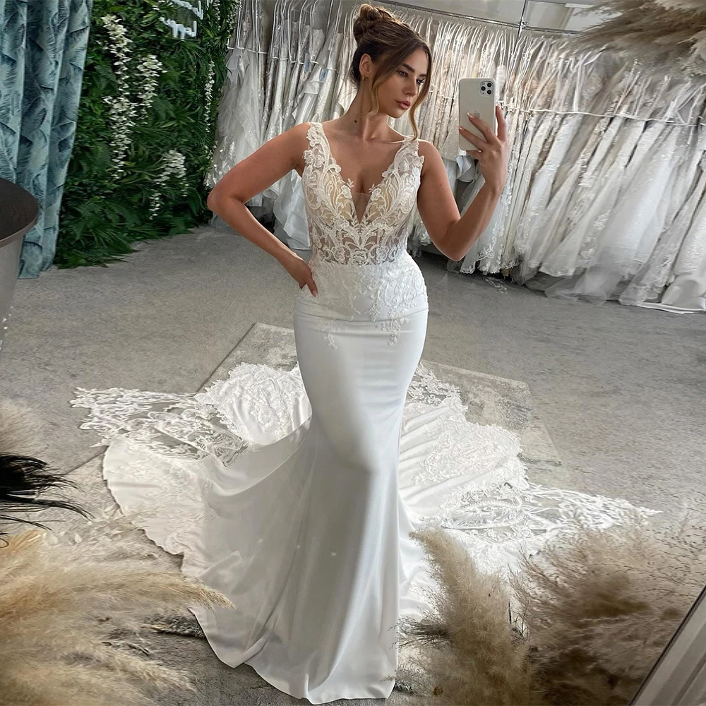 

Customized Elegant White Satin Wedding Dress Formal V-neck Sleeveless Robe de mariée Dreamy Mermaid Court Train Vestido De Novia
