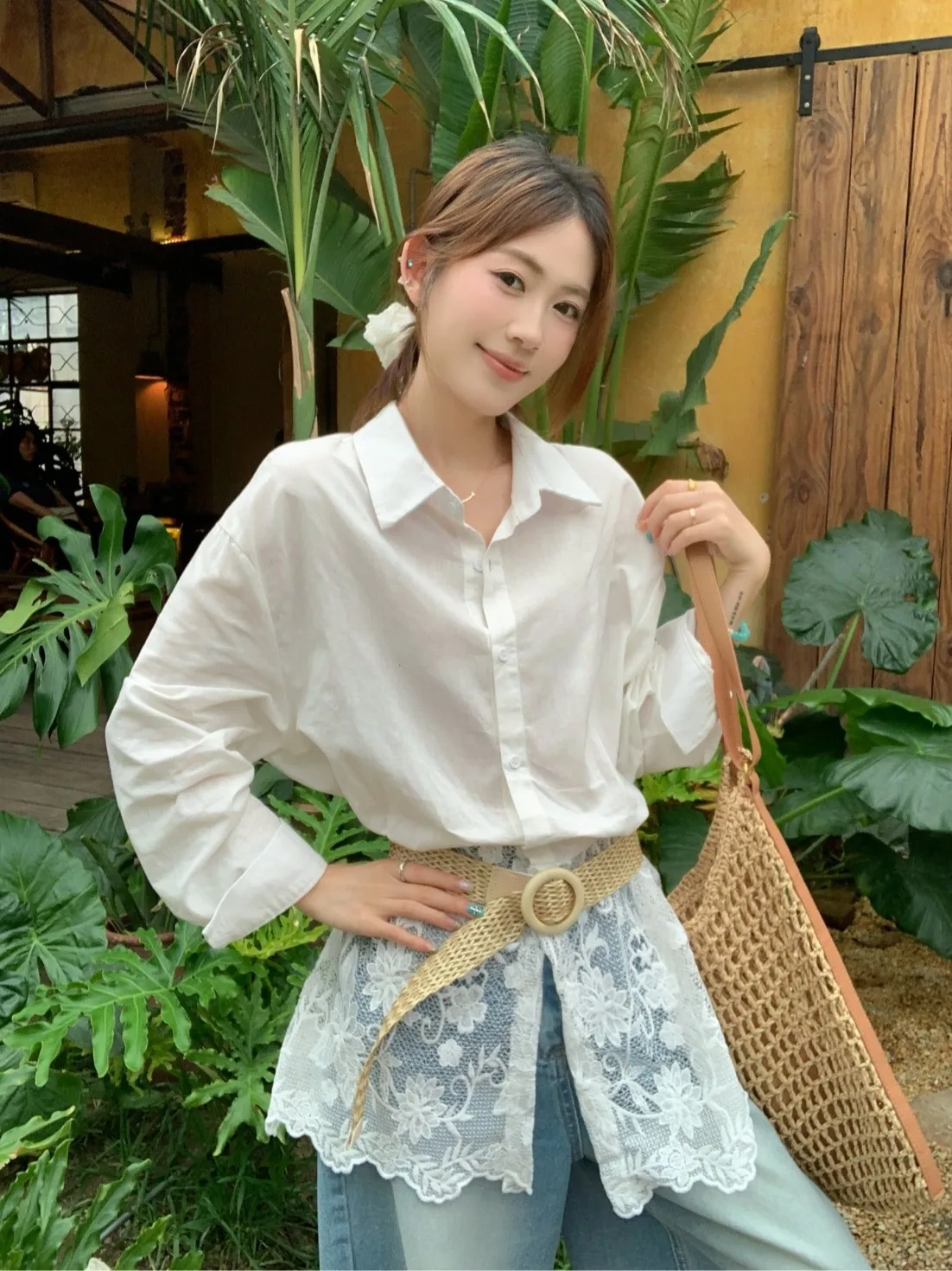 

Белая кружевная рубашка с длинным рукавом для женщин, весна 2026, новая, с защитой от солнца, свободного кроя, средней длины, повседневная, на пуговицах