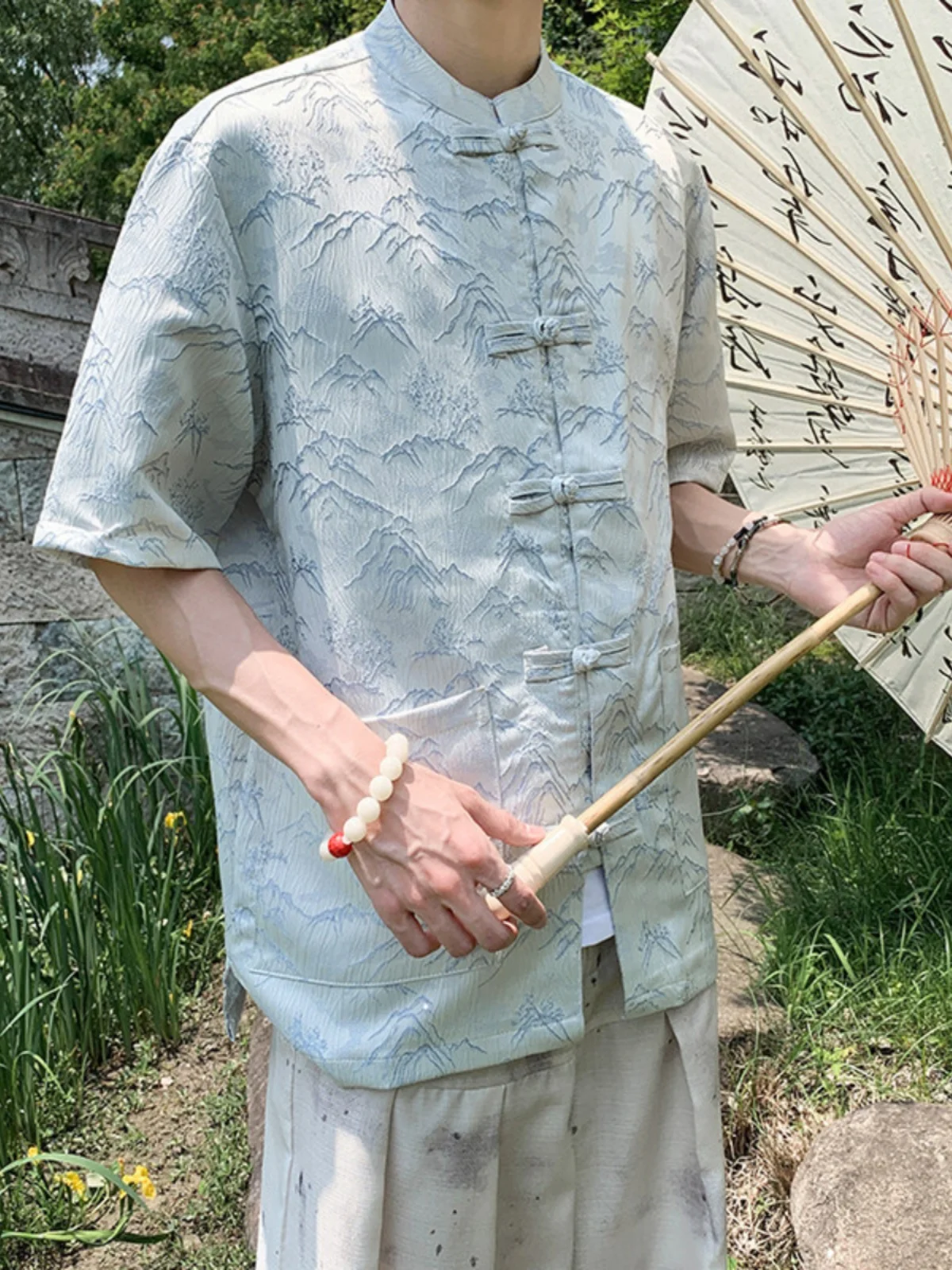 

New Chinese Sle Loose Fit ort Sve irt Men's Faion Embroidered Button Design Big Size Comfortable Summer irt