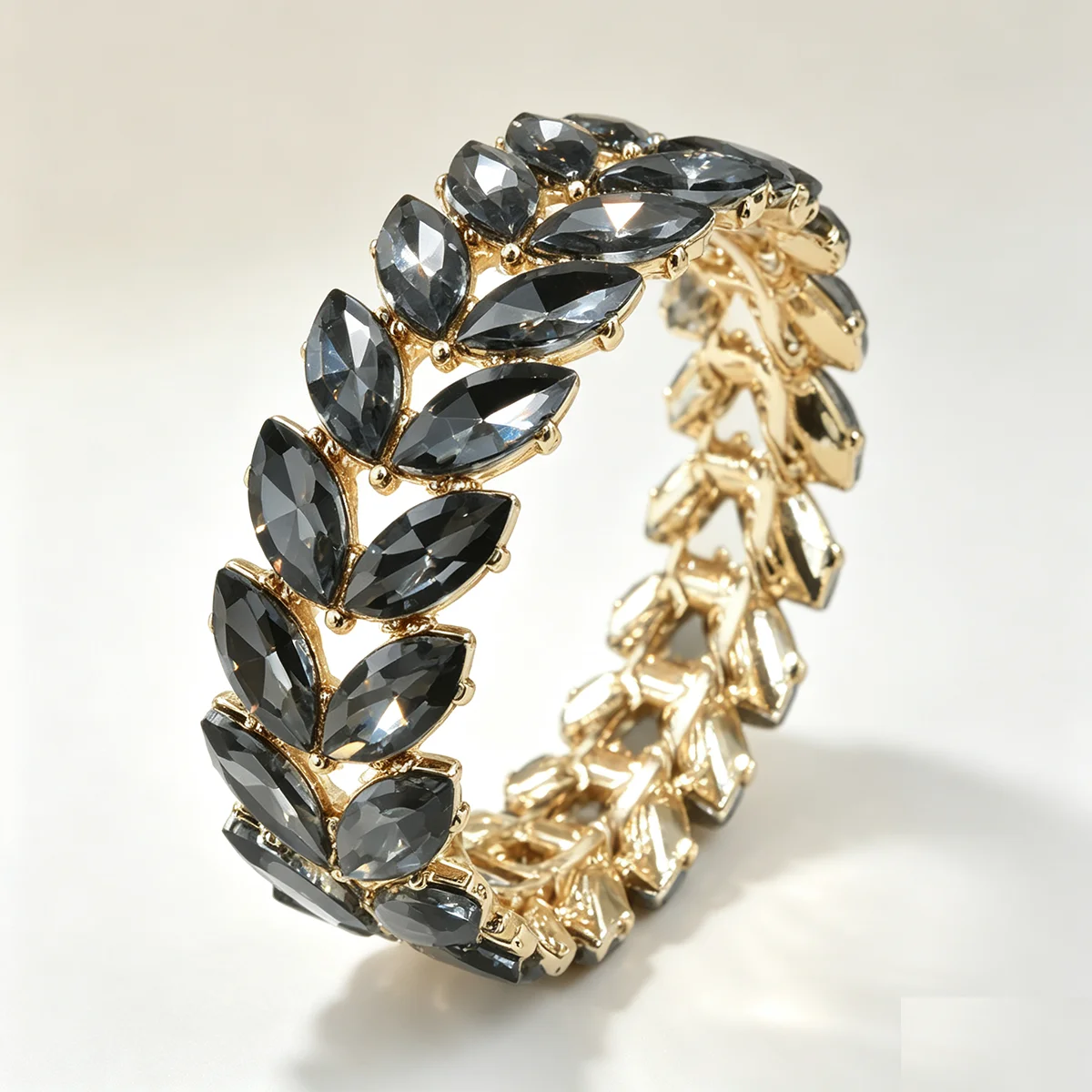 Luxuriöses Breites Strass-Armband für Damen, Geometrischer Kristall-Schmuck für Hochzeit und Party, Pailletten-Schmuck, Vergoldetes Ausziehbares Damenarmband – Detail 8