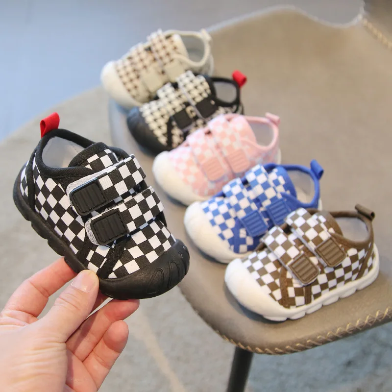 Zapatos de tela a cuadros antideslizantes de fondo suave para bebés, zapatos de interior para niños y niñas, primavera y otoño