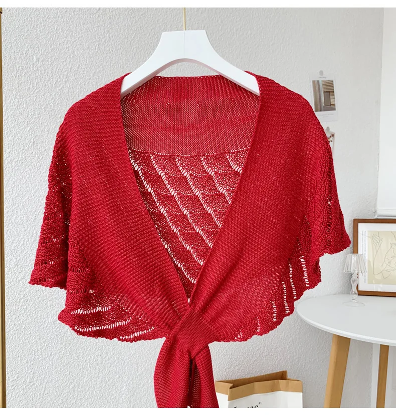 

New spring and summer cervical protection air-conditioned room with shoulder scarf and celebrity style small shawl age-reducing