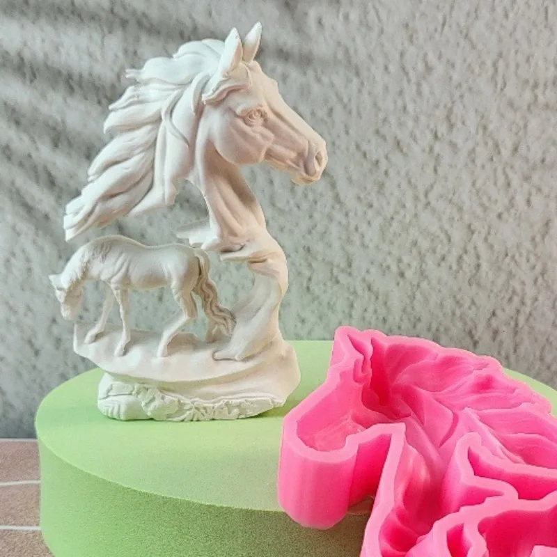 

Horse Sculpture Silicone Mold DIY Running Horse Ornament Epoxy Resin Molds Home Decor Wall Decor for Home Decor Coffee Shops