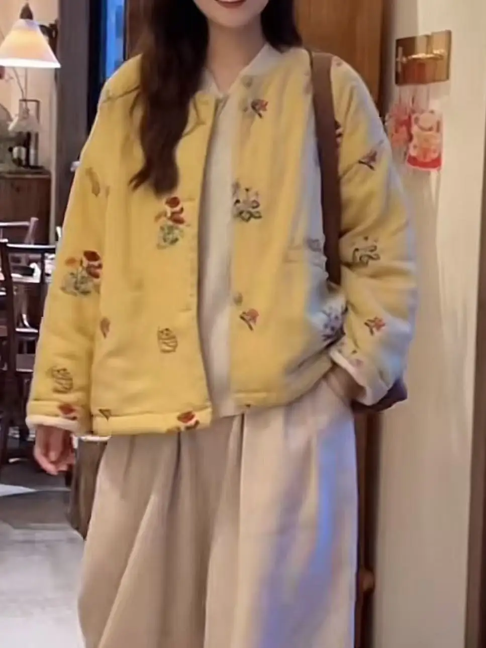 

Женское хлопковое пальто с вышивкой Jaet Thiened, теплое льняное пальто с цветочной вставкой, универсальное длинное пальто све обычной длины