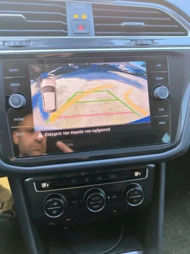 Imagen 2 del producto Cámara dinámica Canbus para VW Tiguan II 2016 a 2023 cámara de visión trasera cámara de marcha atrás para unidad MIB HD visión nocturna Plug & Play