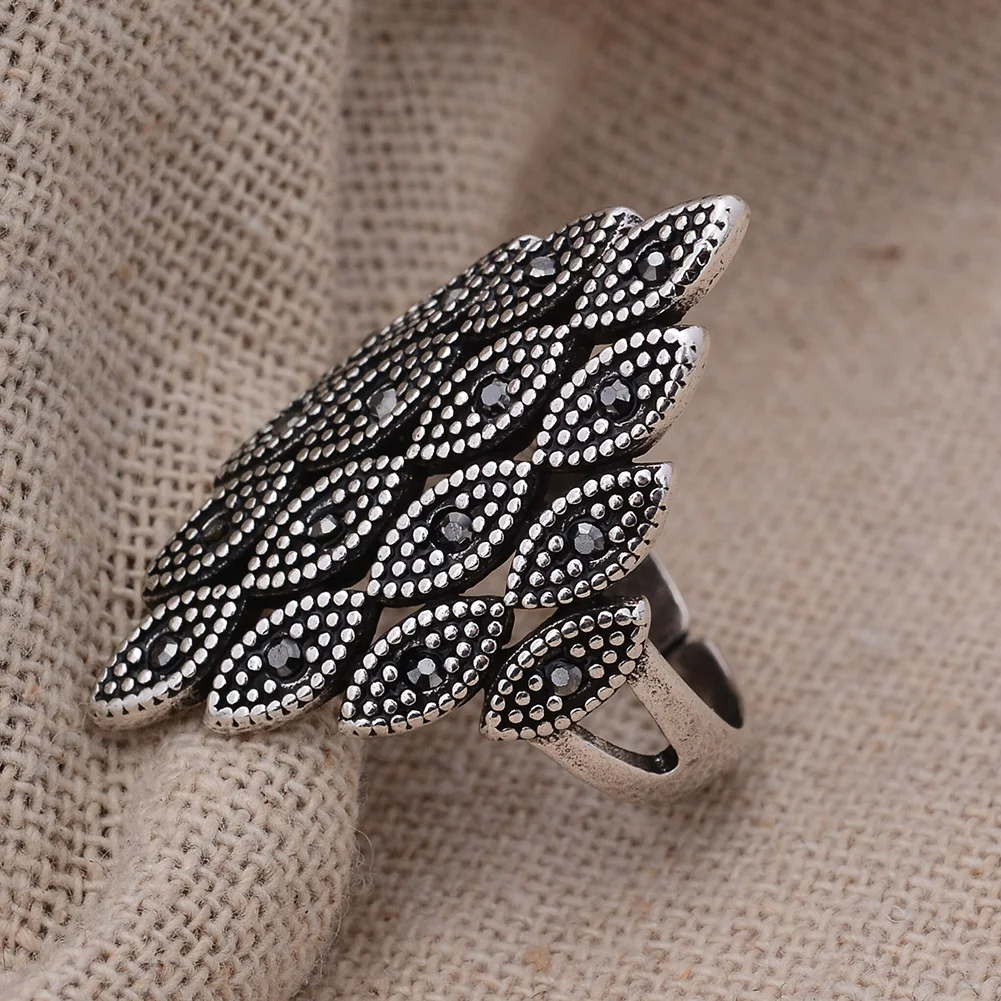 New Arrival Retro Geometric Polygon Black Crystal Thai Silver Ladies Party Ring For Confidante Birthday Gifts