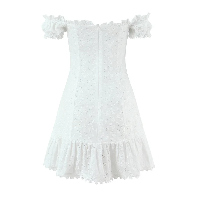 2026 Frühling Neuerscheinung Modisches Trendiges Sexy Petite Weißes 'First Love' Cut-out Stickerei-Lochstickerei Schnür-Kurzarmkleid
