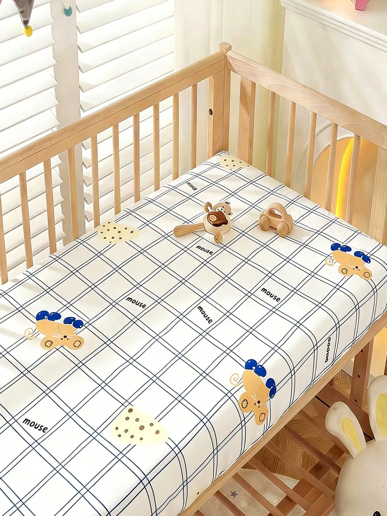 1Pc Baby Printed Fitted Sheet, All-Season Muslin Thin Bed Cover, Skin-Friendly and Breathable, Plant-Dyed Pattern, Washable and Color-Fast, a Popular Choice for Newborns as a Gift during Ramadan!