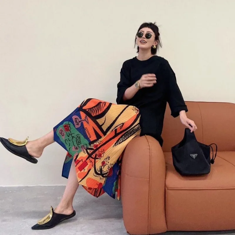 

Miyake Pleated Printed Half Skirt Plisse Women 2026 Summer Loose High Waist Thin Pleated Half-body Skirt Personality Fashion
