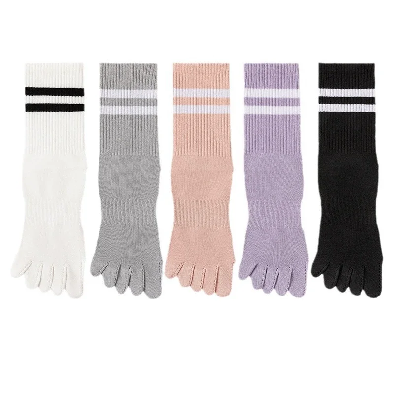 

Pilates Socks with Silicone Grips-Breathable Yoga Socks for Women, Anti-Skid Dance Ballet Pilates Sports Socks