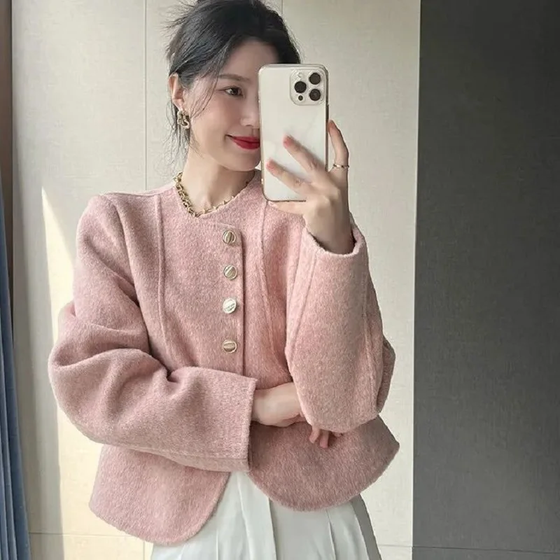 

Harajuku Elegant Short Wool Coat Women Korean Luxury Solid Single Breasted Jackets Old Money Style Loose Outerwear Autumn Winter