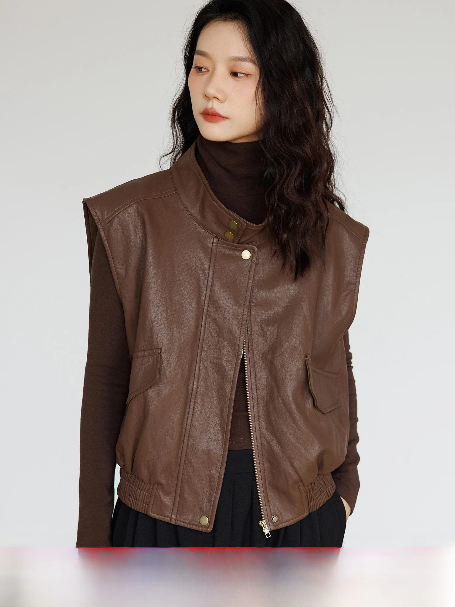 

Женский осенне-зимний жилет из искусственной кожи свободного кроя, новинка, с воротником-стойкой, в стиле байкерской куртки, удобный, из эластичного волокна