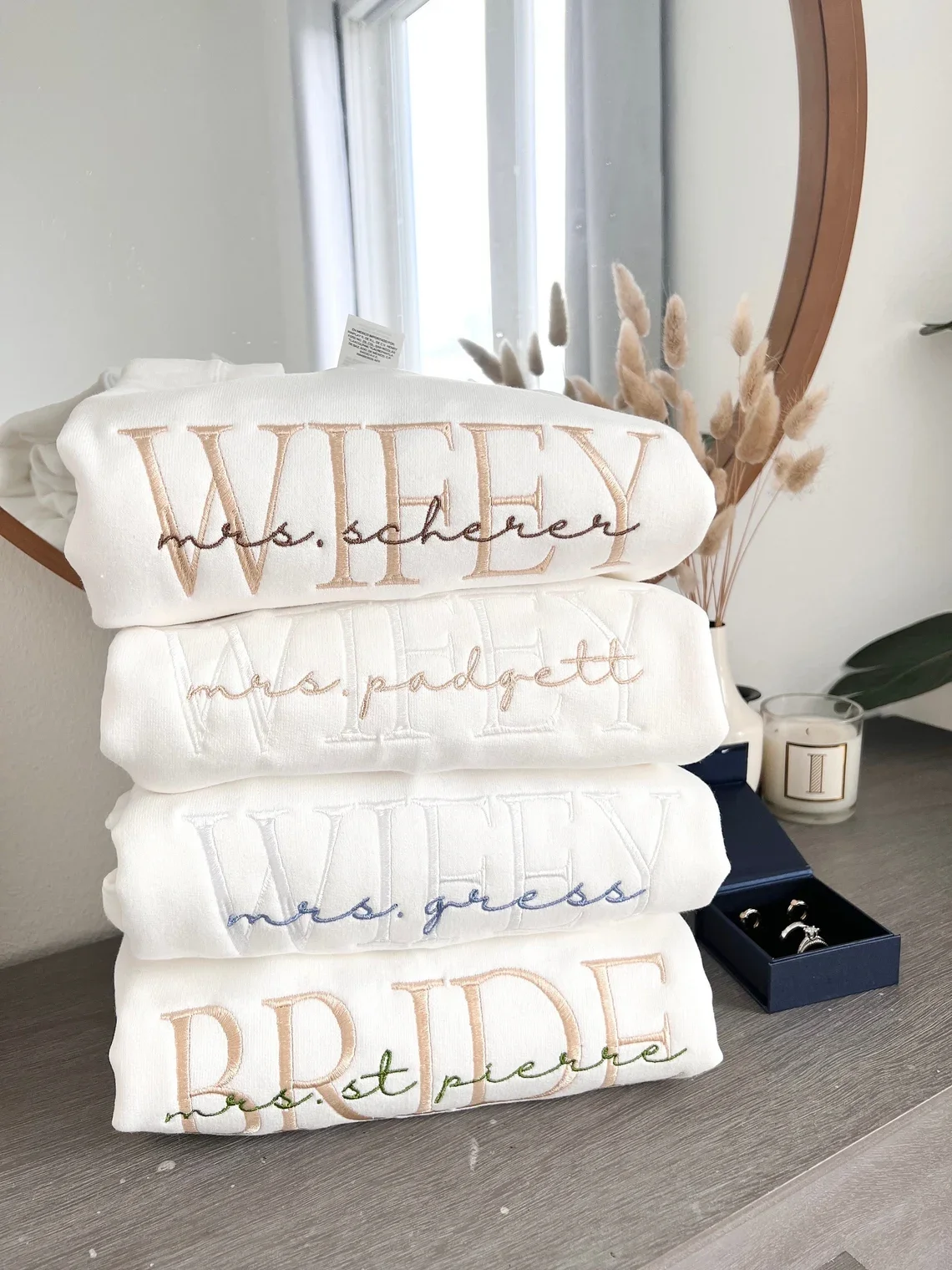 2025 Customized Wifey Sweatshirt Personalized Embroidery Bridal Gift Christmas Thanksgiving Couple Hoodie Bride Engagement Party