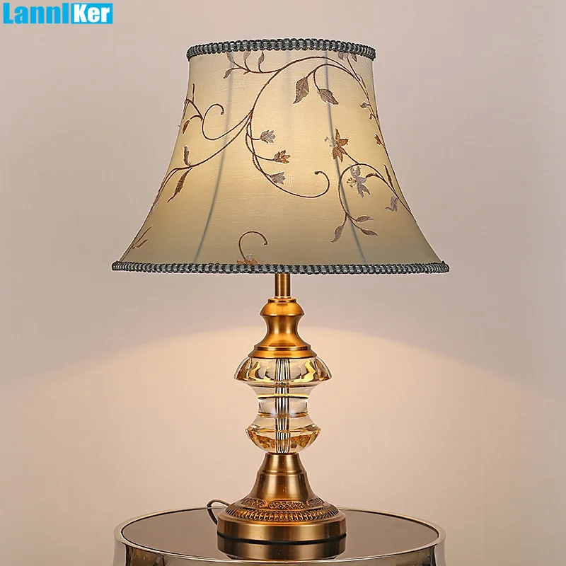 Vintage Copper Table Lamp Retro Minimalist Bedside Table Light for Bedroom and Living Room Decor Stylish Home Decor Table Lights