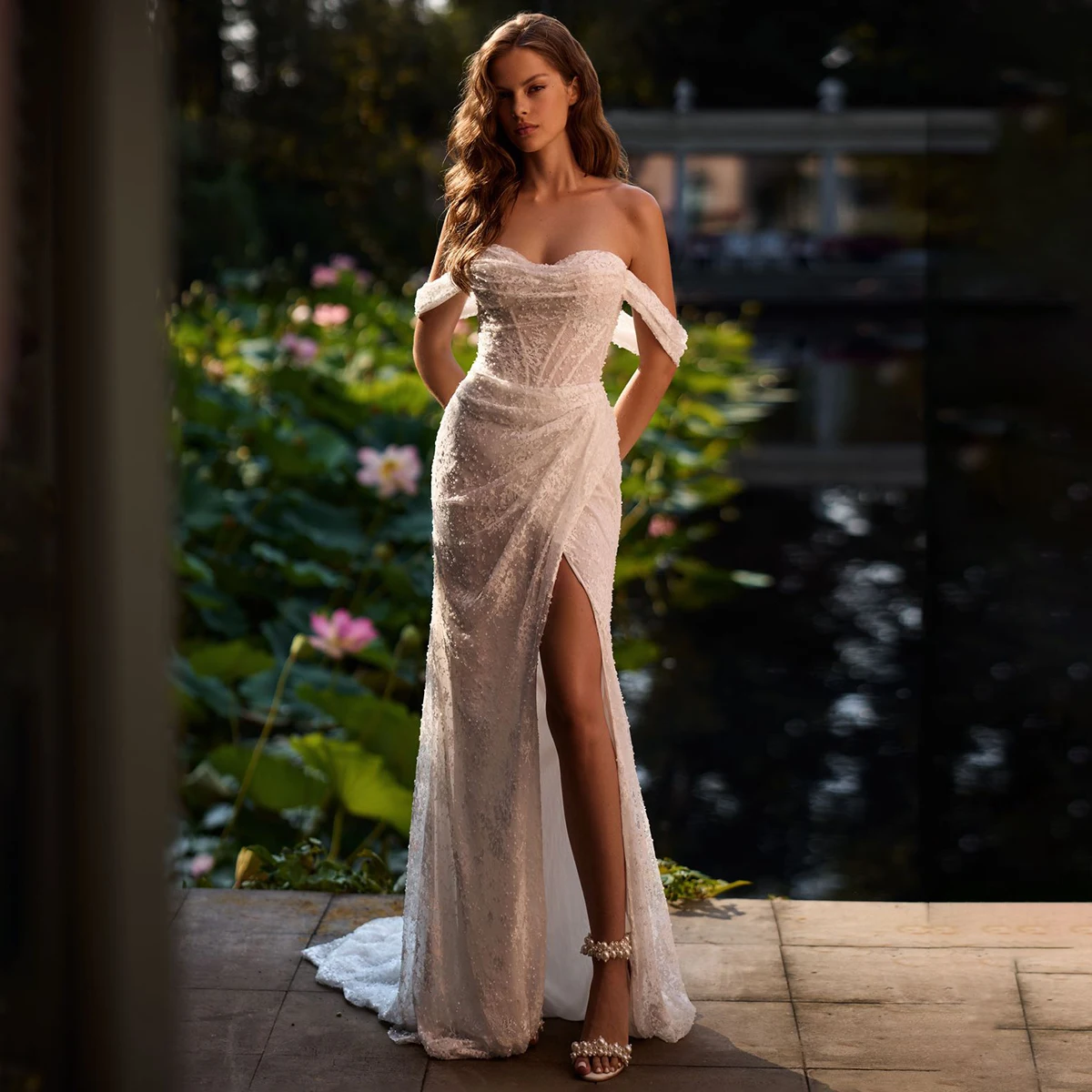 فستان زفاف فاخر مطرز بالخرز سباركلي لفتحة طويلة من فيستدوس نوفيا بدون أكتاف حورية البحر لحفلات الزفاف للنساء