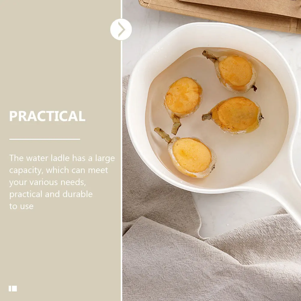 

Plastic Water Ladle Large Capacity Bath Scoop for Adults Portable Kitchen Gadgets Convenient Water Spoon for Sauna Bathroom