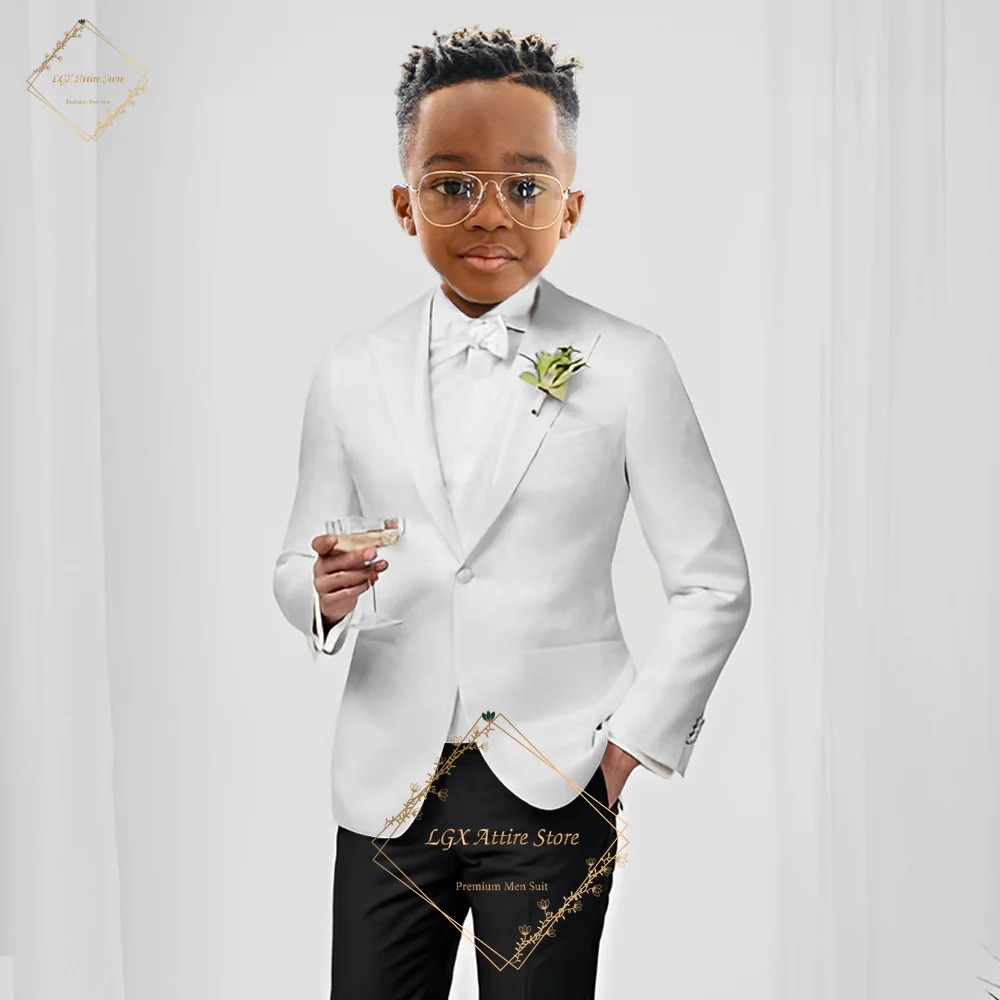 Questo completo da 3 pezzi color block per ragazzi è adatto per feste di matrimonio e feste di compleanno per bambini di età compresa tra 2 e 6 anni.