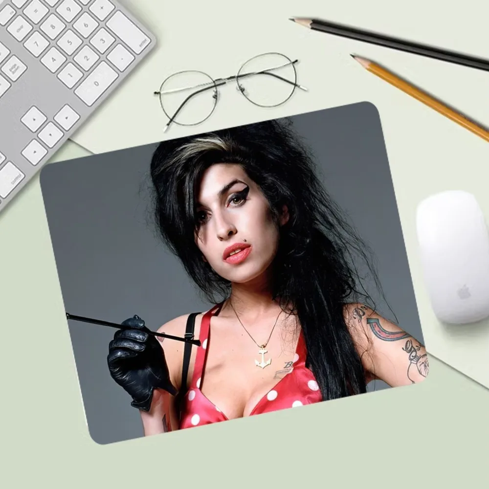 Pop Singer Amy Winehouse Mousepad Computer Desk Mat Table Keyboard Pad Laptop Cushion Non-slip Deskpad