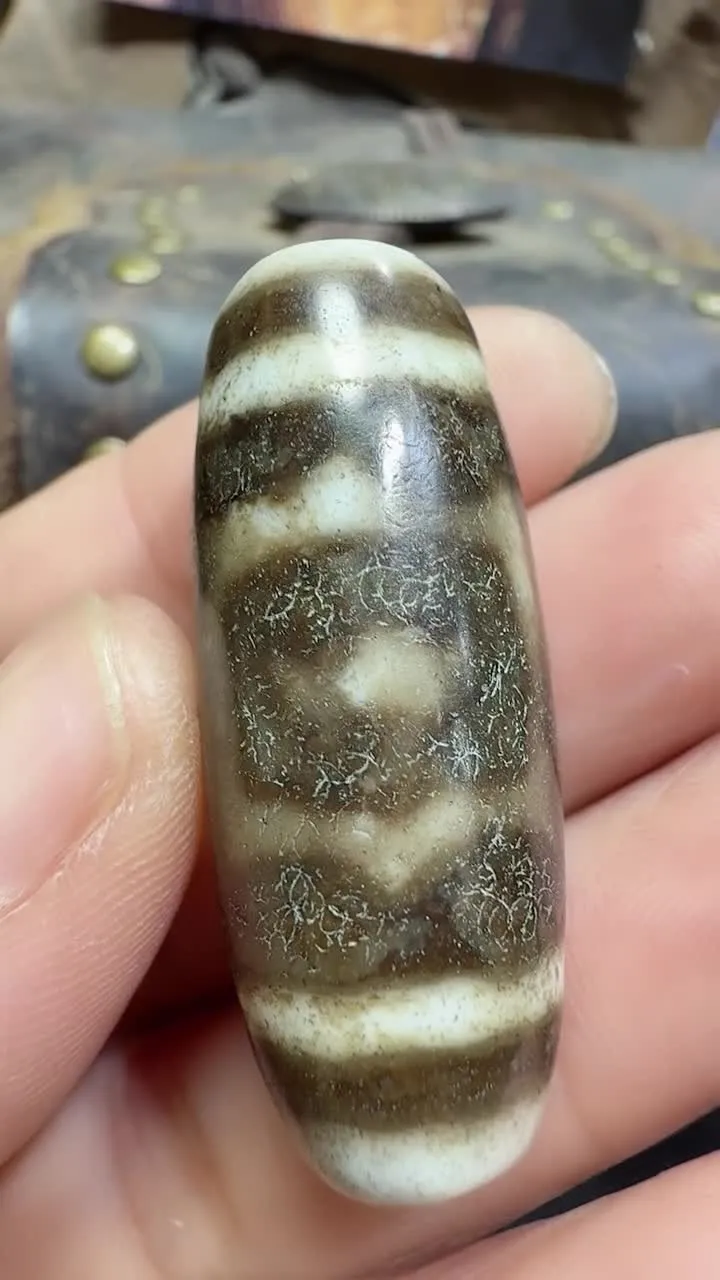 Ancient Tibetan DZI Beads Old Agate Divine Bird Totem Amulet Pendant 36mm #3079