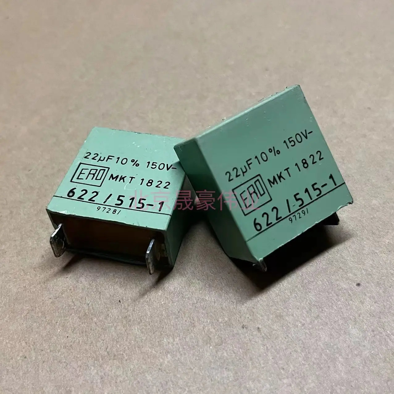 

2pcs Imported ERO MKT1822 150V22UF 150V226K thin film capacitor volume: 31MM long * 17MM thick * 32MM high Foot pitch: 22.5