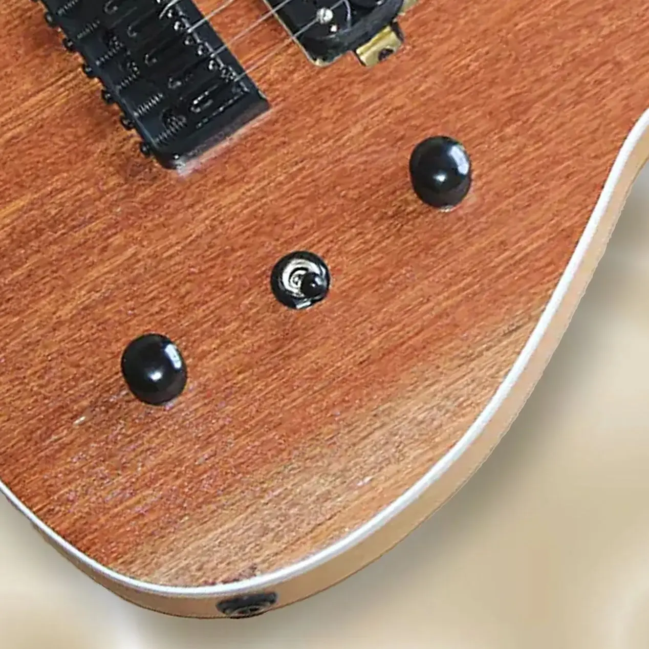 Custom Shop 7 Strings Electric Guitar:Natural Wood Colour ,Black Hardware,White Binding