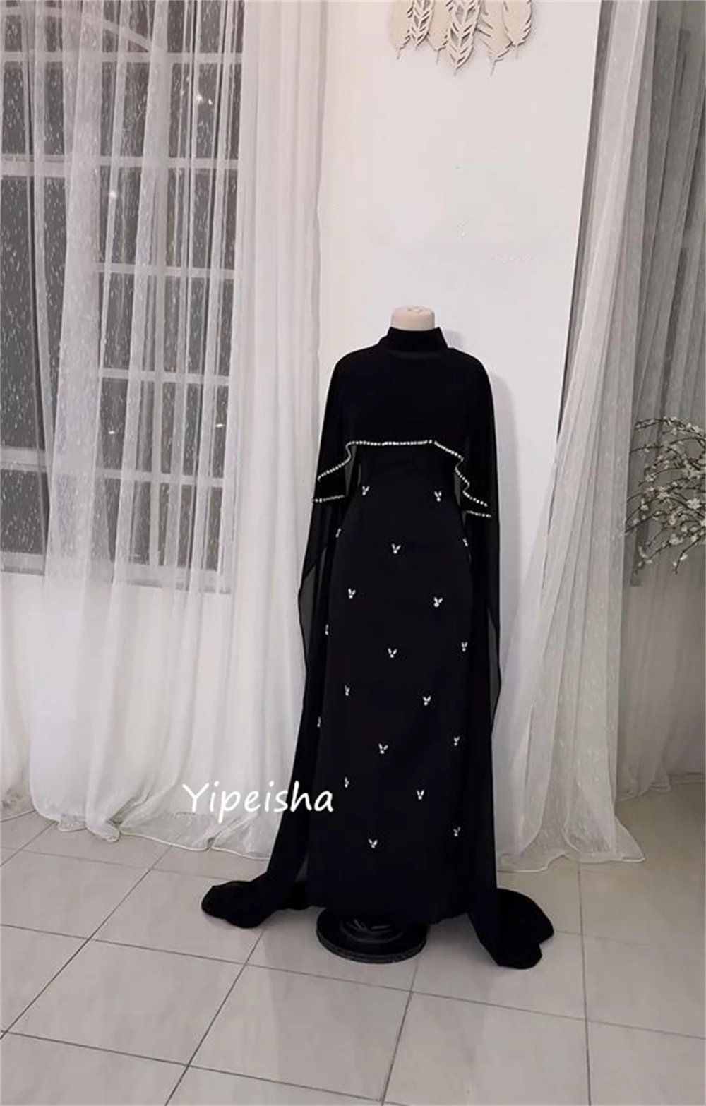 Gaun acara Formal sederhana Malam kerah tinggi A-line manik-manik panjang lantai Satin Bespoke