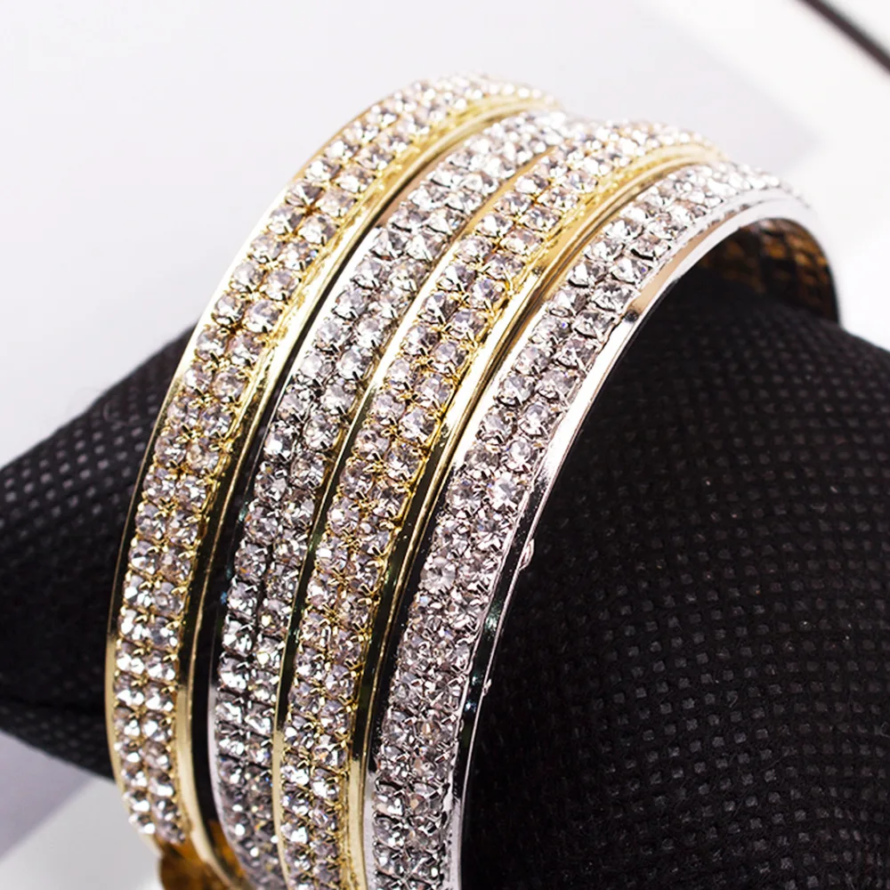 Iced Out Watch Bangle for Women Bling Miami Bracelet Fashion Simple Diamond Clocks Ladies Luxury Gold Set Relojes Para Mujer