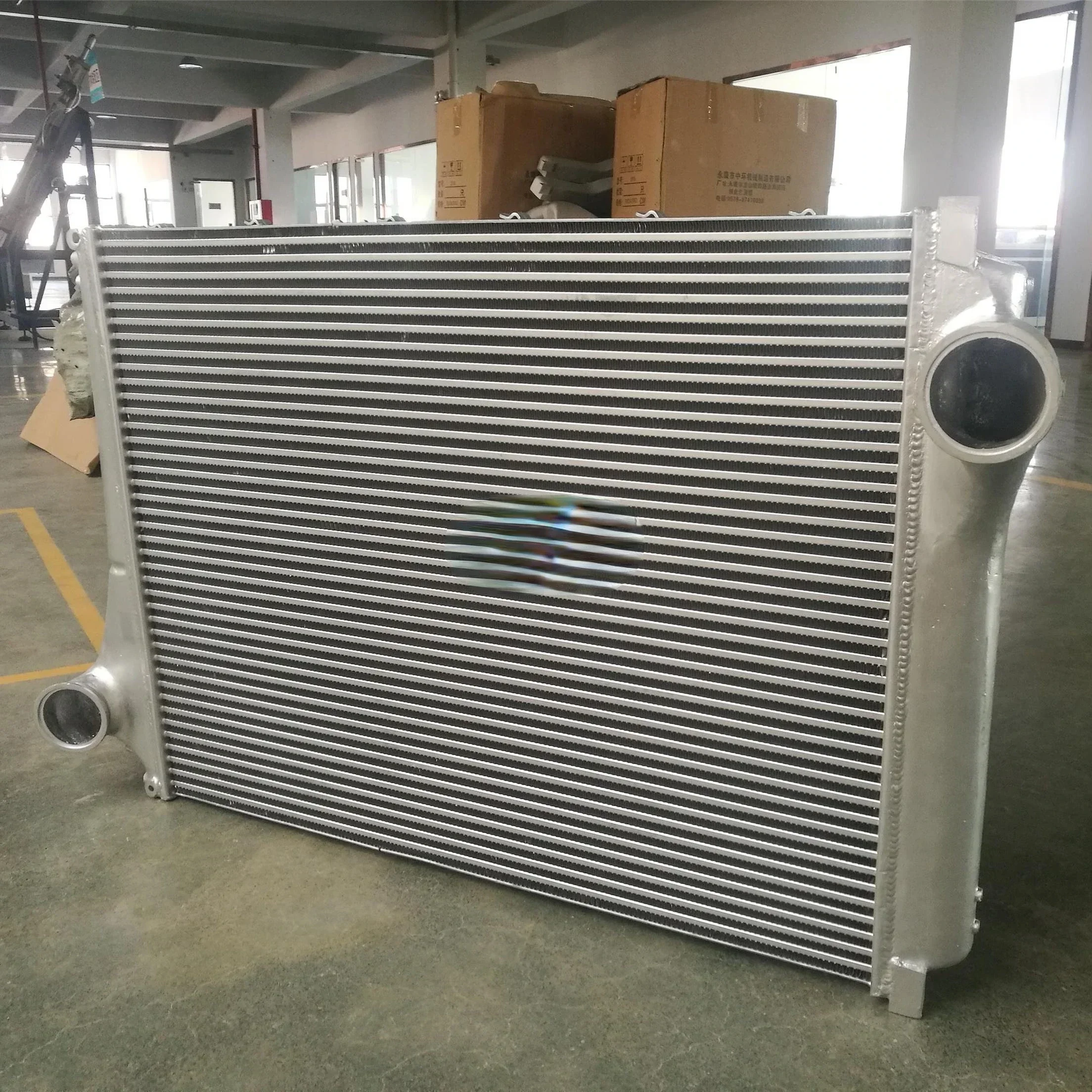 

High-Quality FM500 Intercooler Radiator Affordable Price Hot Sales Part Number 21649624 for Performance Enhancements