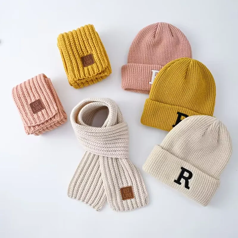 

Autumn and winter children's hats, scarves and gloves three-piece men's treasure pullover hat Korean version of the trend for ba