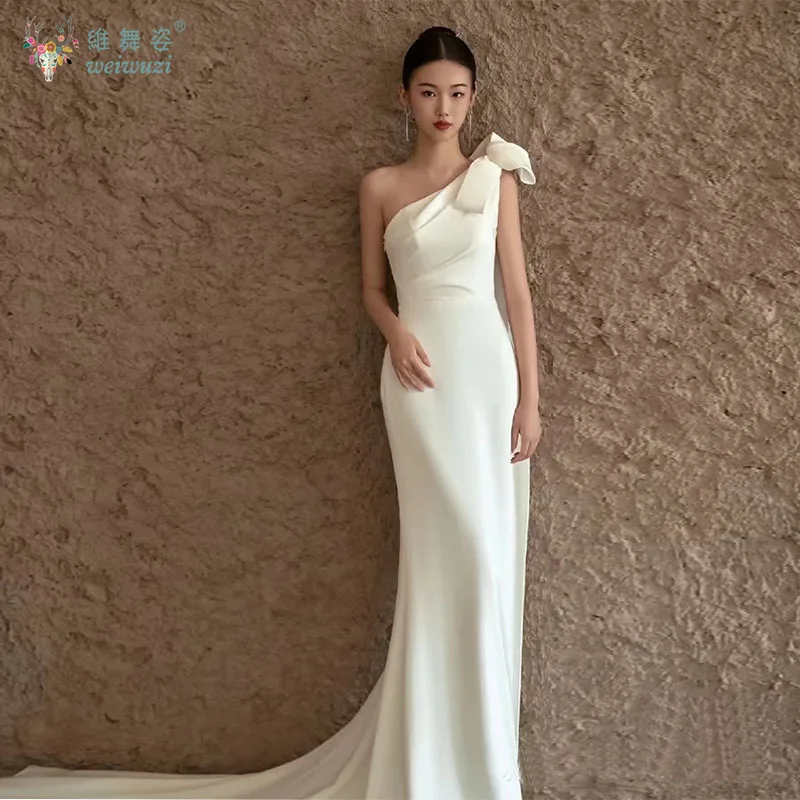 

French Style Single Shoulder Slanted Neck Fish Tail Light Wedding Dress 2025 New White Satin Trailing Bridal Wedding Dress