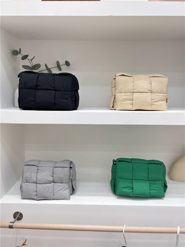 

New Miss Bao Woven Soft Nylon Crossbody oulder Bag Ladies Tote Bread Sle Small Square Bag Briti Sle Casual Pure Color