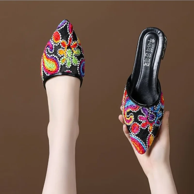 

Этнические женские мюли с острым носком, вышивкой и низким каблуком, летние, 2026, дышащие, с закрытым носком, для улицы