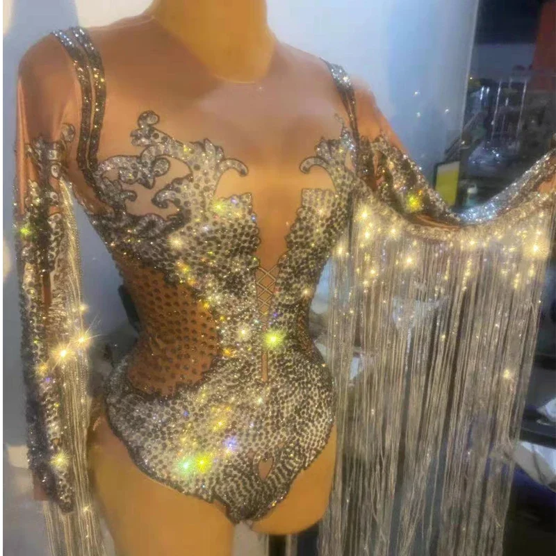 بدلة للجسم بأحجار الراين الفضية اللامعة وأكمام شرابات ترتر ثياب نسائية راقصة جوجو زي مغني المسرح الهذيان XS2738