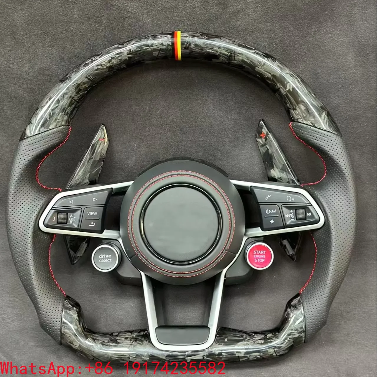 

Complete Carbon Fiber Steering Wheel for Au-diS A3 A4 B9 A5 RS3 RS4 RS5 S3 S4 S5 S6 S7 A1 A7 A8 B9 B8.5 B8 A6 Compact Stylish