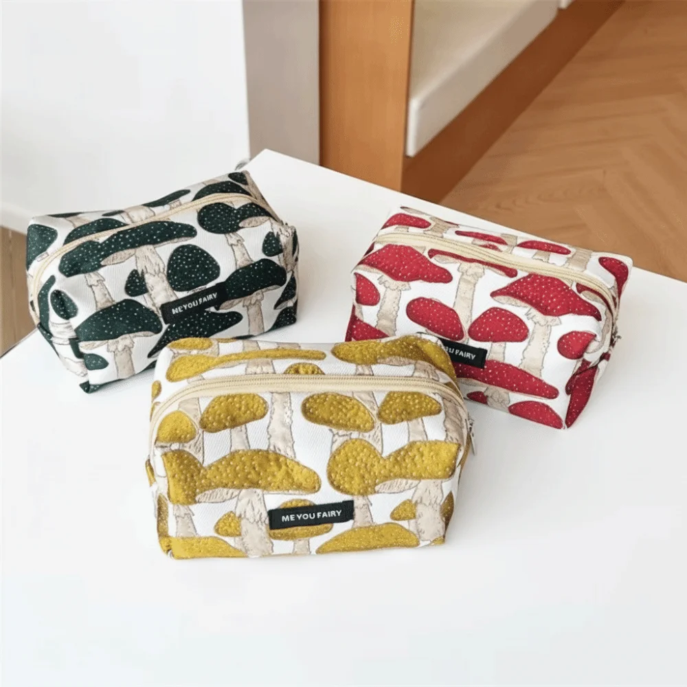 Cute Portable Cosmetic Pouch Mushroom Printing Washable Coin Key Purse Large Capacity Makeup Bag for Women