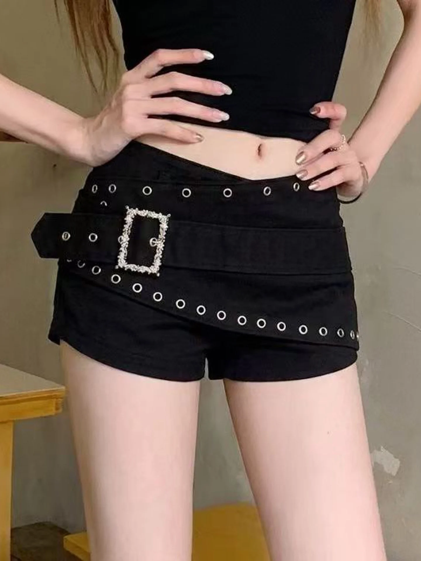 Sexy Low Waist Rivet Belted  Skirt Short Pants Women's Fashion Design Asymmetric Denim Skirt Tight Fit Casual Style