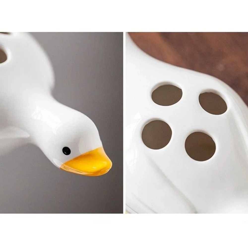 Duck-Shaped Ceramic Toothbrush Holder Upright Storage Cartoon Washroom Storage Holder Decorative Waterproof Toothbrush Set Stand