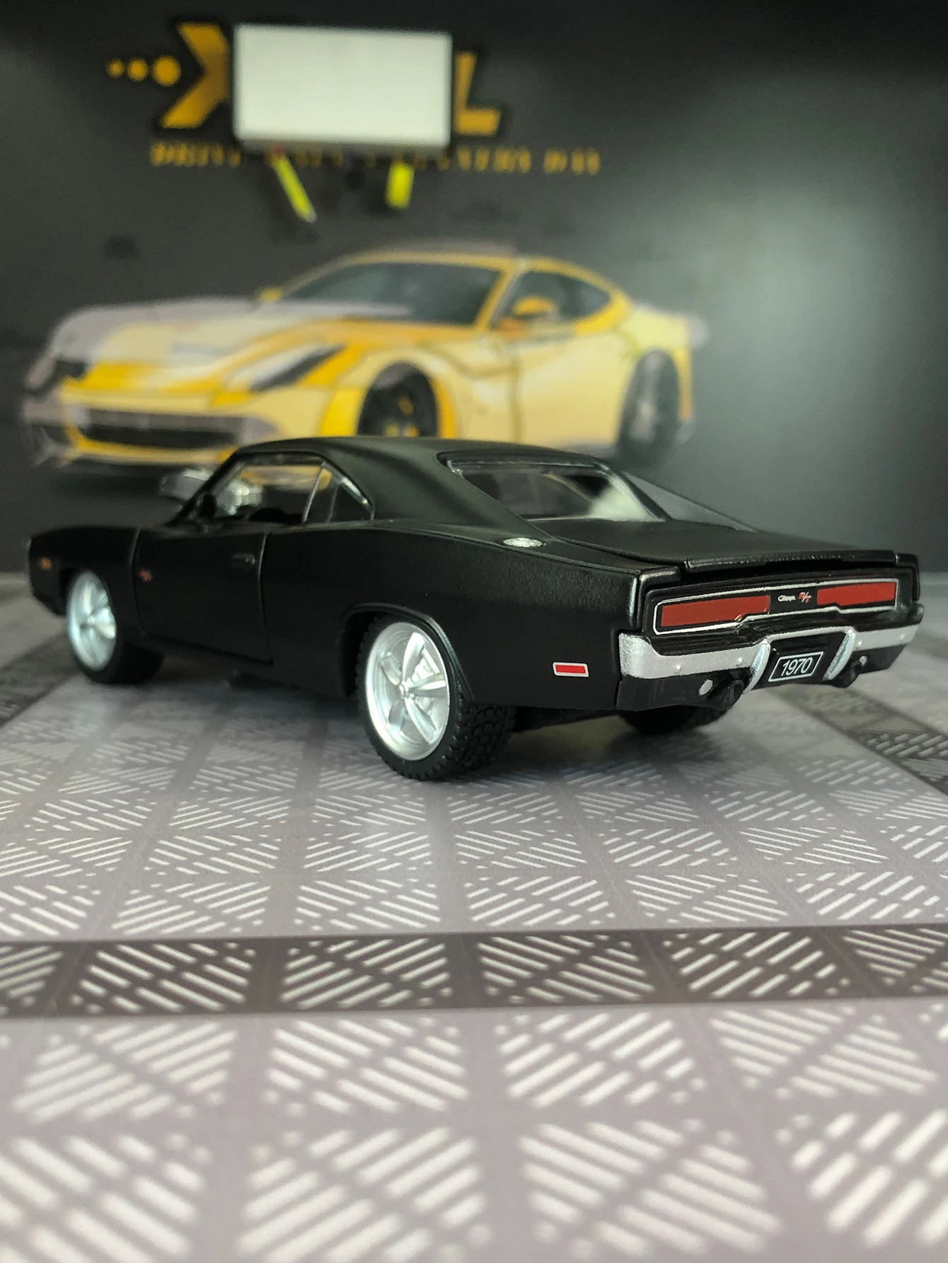 Rastar 1:36 simulação liga de zinco carregador de cunha RT 1970 modelo de carro, ornamento estático, carro de presente colecionável de metal